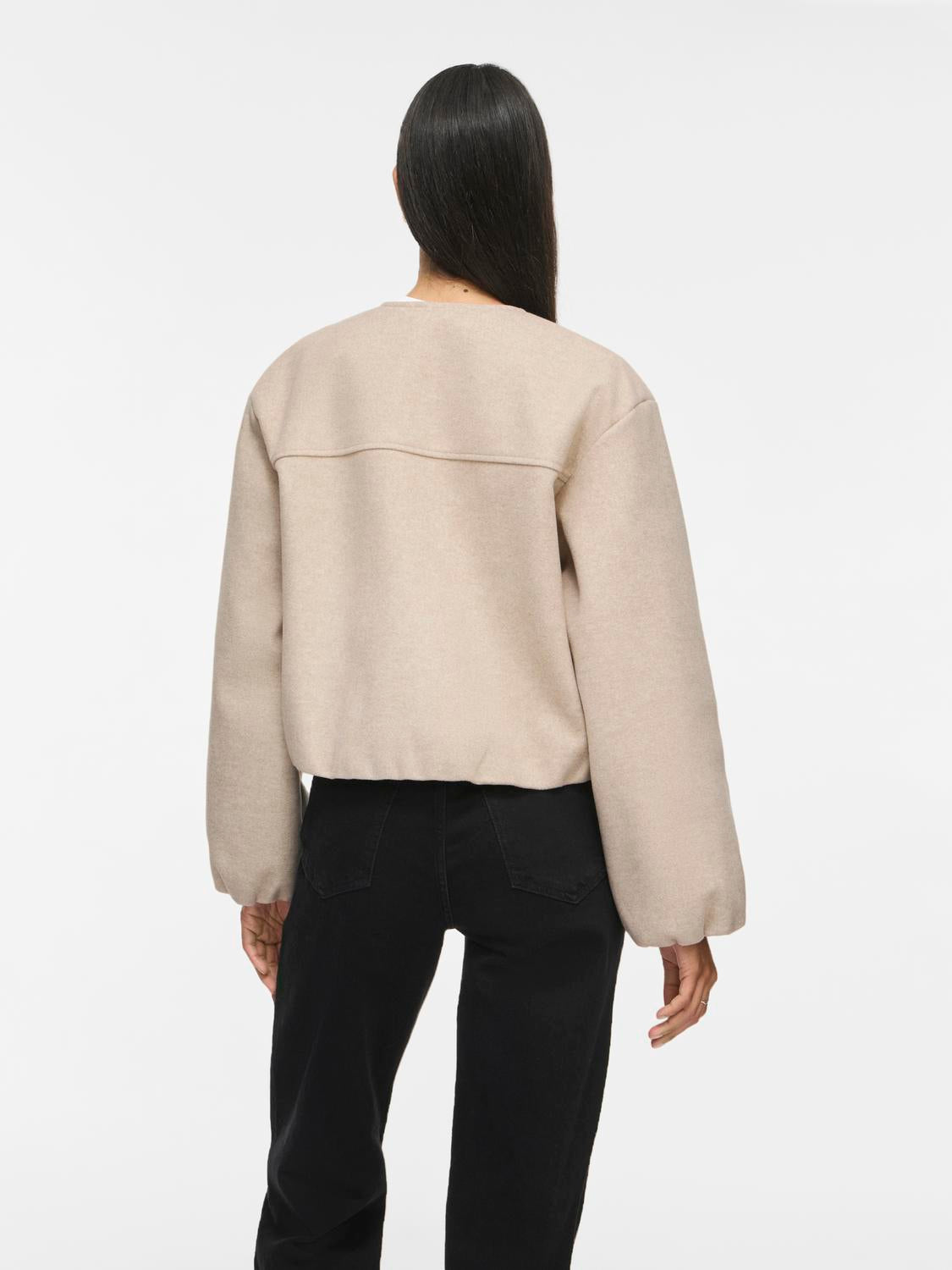 model_shot-back